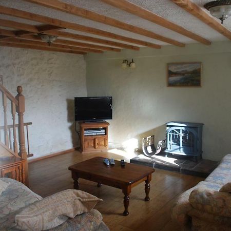 Ty Gylfinir Villa Llandegla Exterior photo